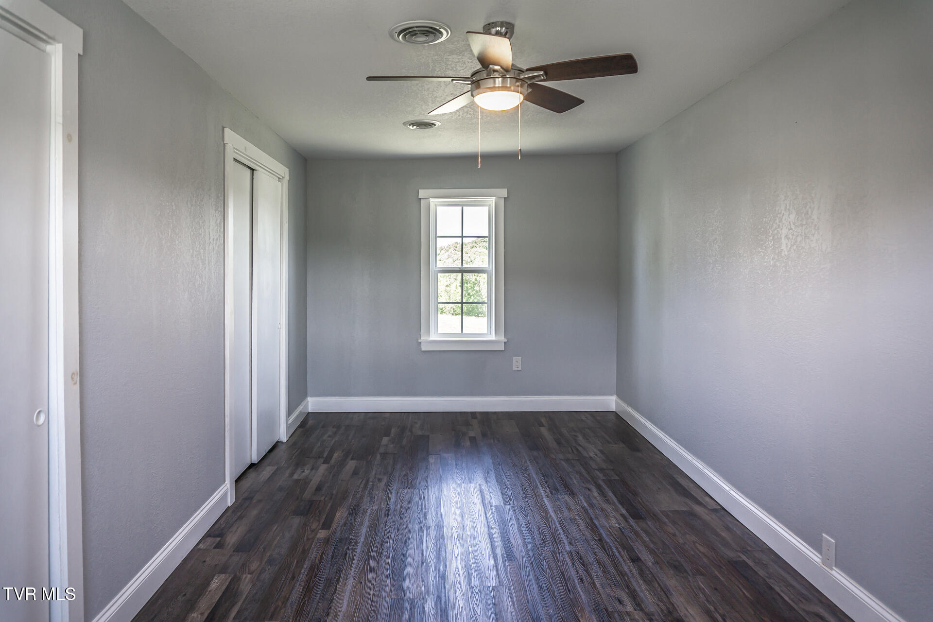 180 South Mill Road Greeneville, TN 37743 - Photo 25 of 65 180SMillG_061