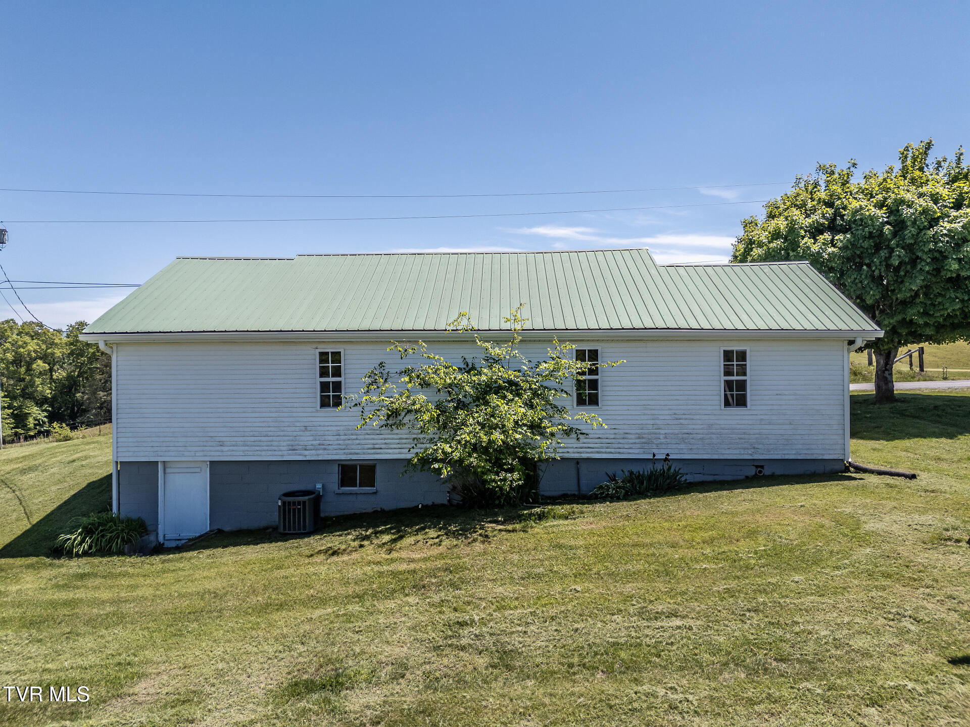 180 South Mill Road Greeneville, TN 37743 - Photo 54 of 65 180SMillG_017