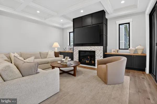 $3,399,000 | 6928 Whitehall Place, McLean, VA 22101