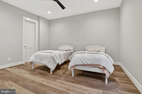 $3,399,000 | 6928 Whitehall Place, McLean, VA 22101