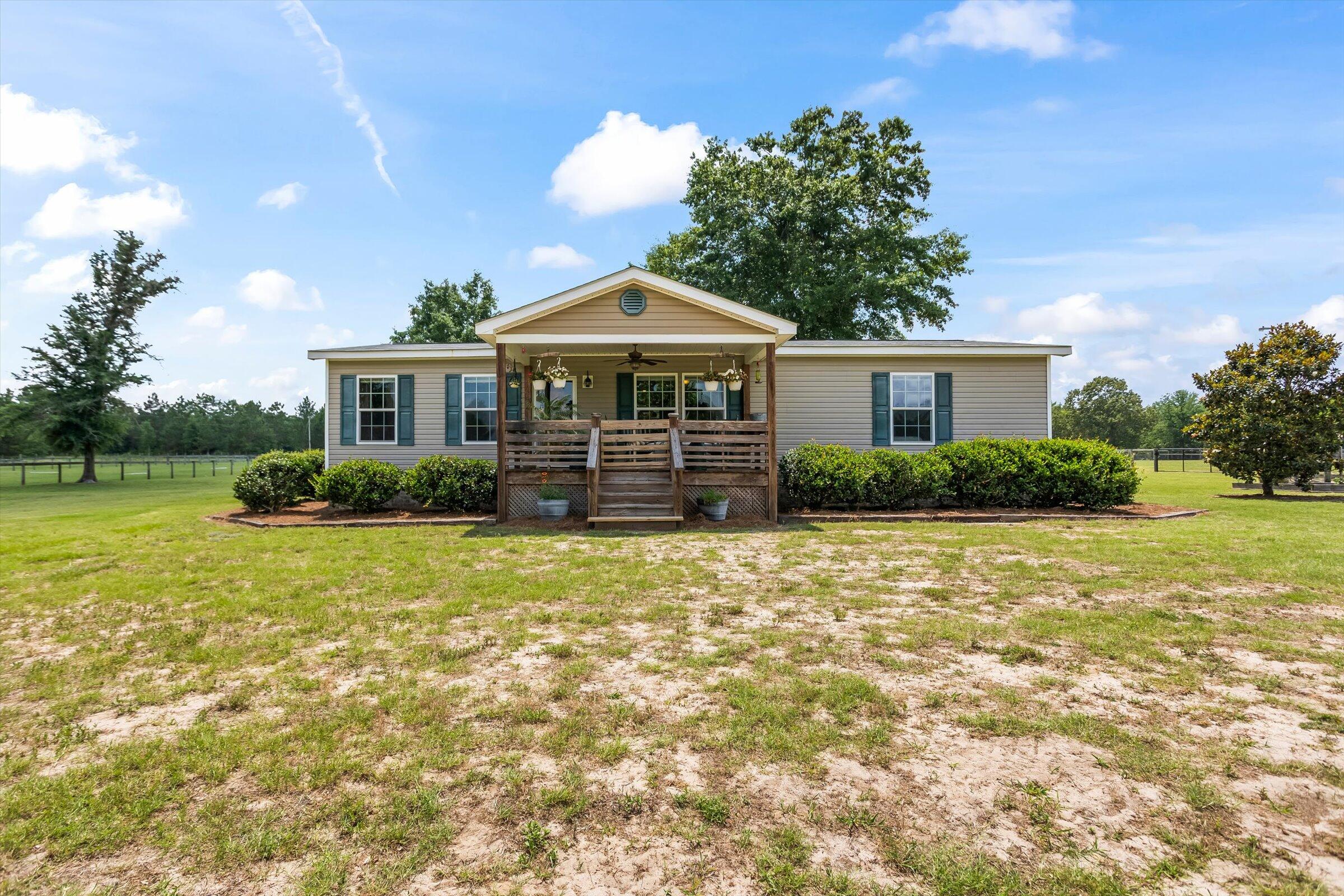 1178 Weeks Road Williston, SC 29853 - Photo 2 of 72