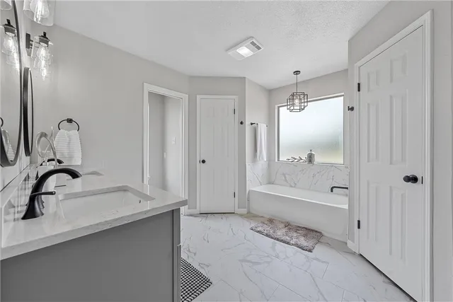 $724,900 | 1648 Old Ranch Road, China Spring, TX 76633