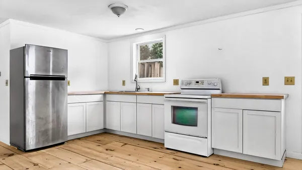 $800,000 | 69 Old Orchard Road, Buxton, ME 04093