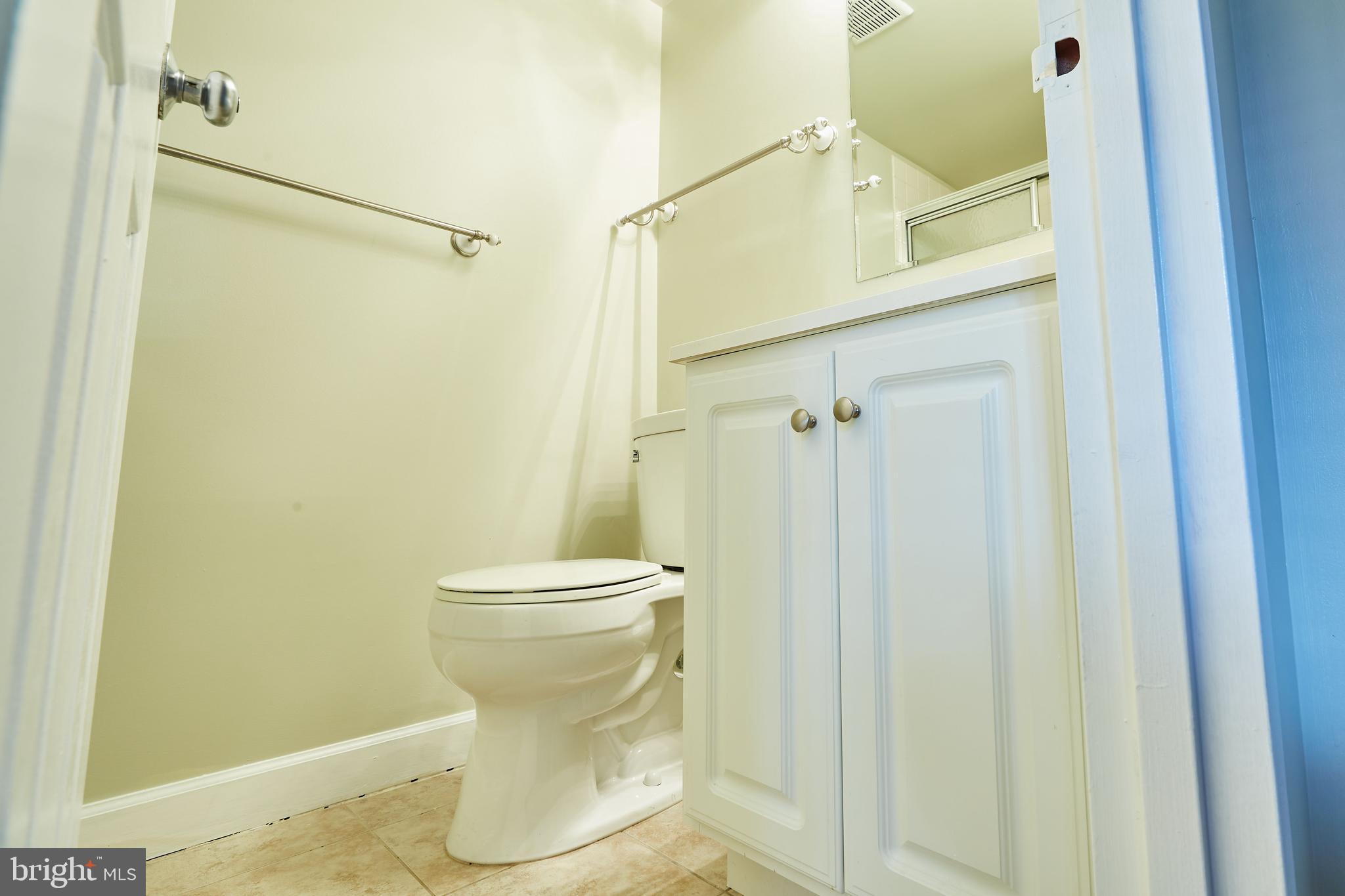 11649 Stoneview Square, Unit 1B Reston, VA 20191 - Photo 13 of 17 Gallery Image 13