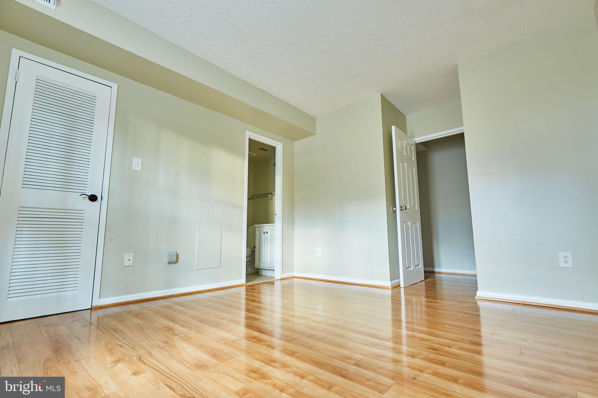 11649 Stoneview Square, Unit 1B Reston, VA 20191 - Photo 8 of 17 Gallery Image 8