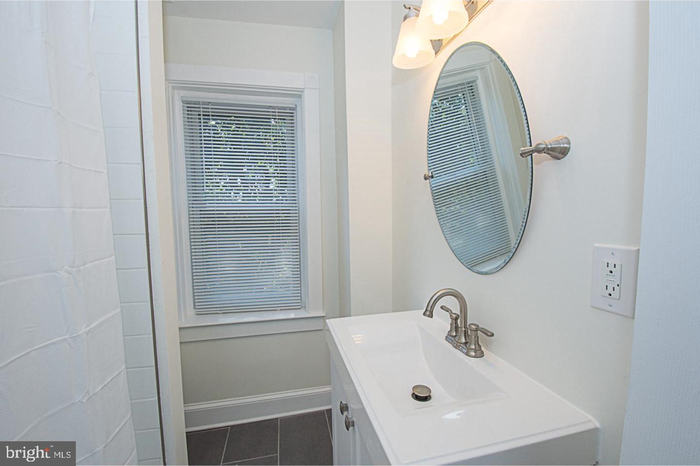 36 Walnut Avenue Berwyn, PA 19312 - Photo 11 of 16 2nd Floor Bathroom.