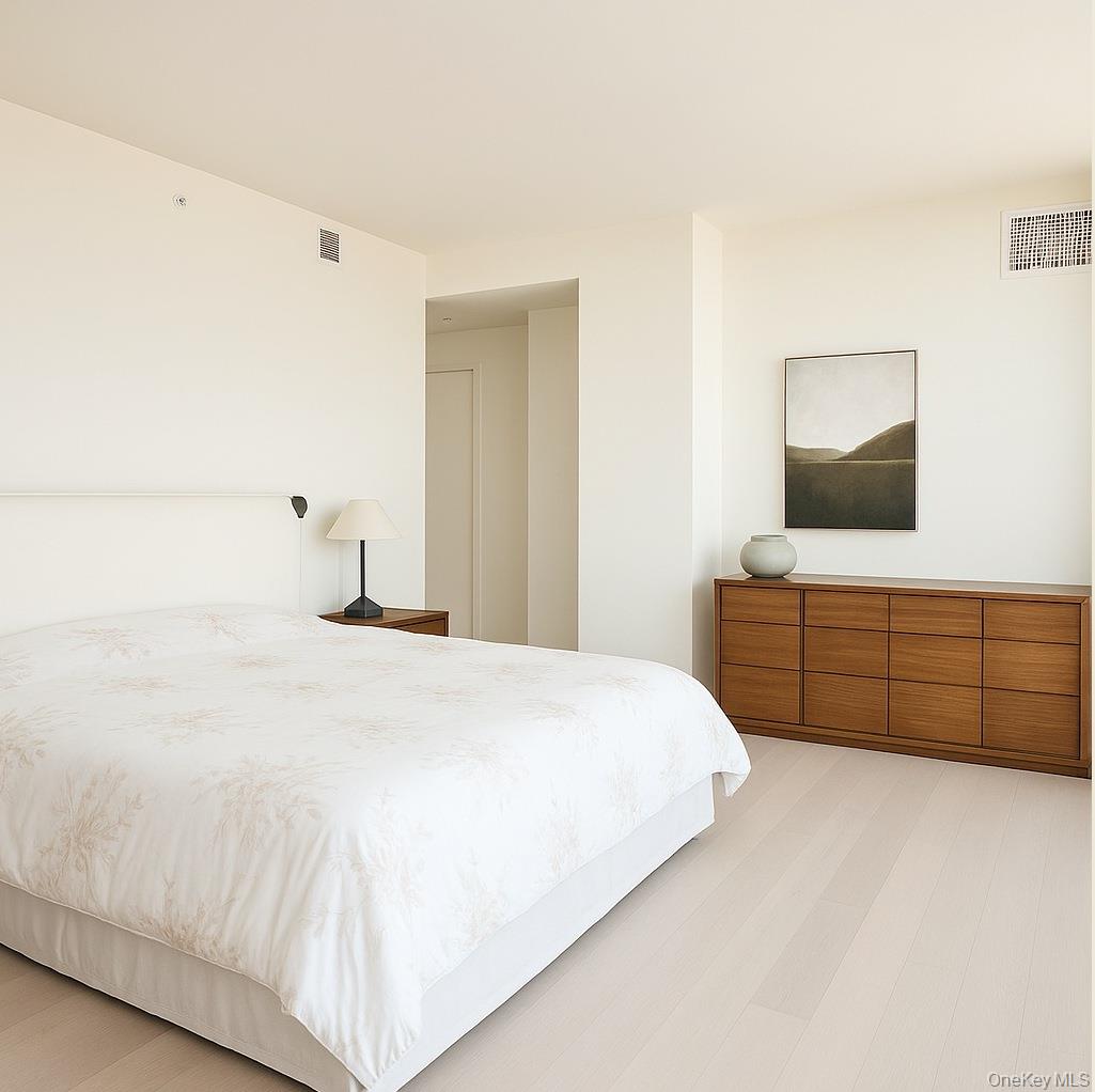 131-03 40 Road, Unit 18M Queens, NY 11354 - Photo 10 of 22 Gallery Image 10