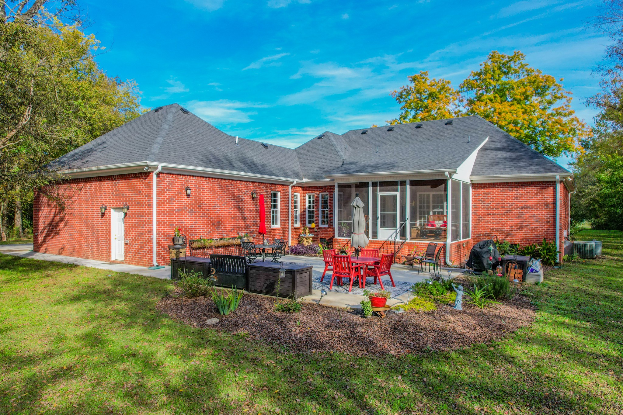 2332 Armstrong Valley Road Murfreesboro, TN 37128 - Photo 42 of 46 a garden view with a seating space