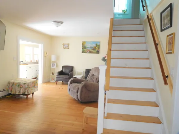 $318,000 | 164 Alpine Street, Paris, ME 04281
