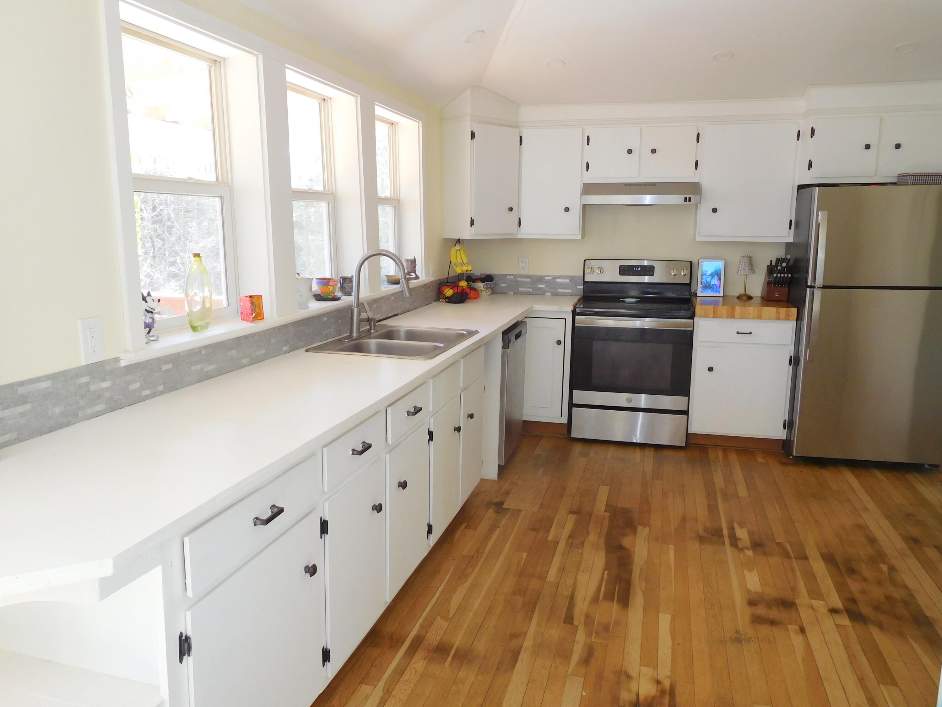 164 Alpine Street Paris, ME 04281 - Photo 3 of 48 02