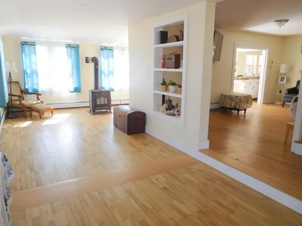 $318,000 | 164 Alpine Street, Paris, ME 04281