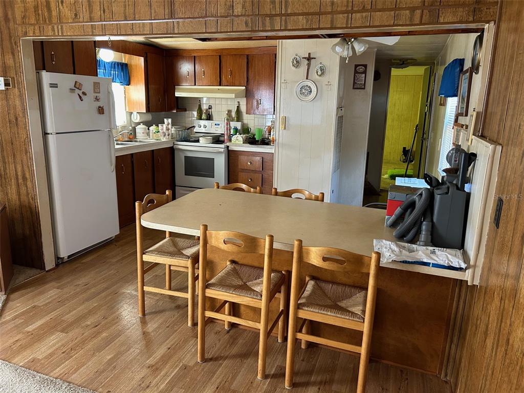 8232 Swan Lake Road Melrose, FL 32666 - Photo 6 of 30