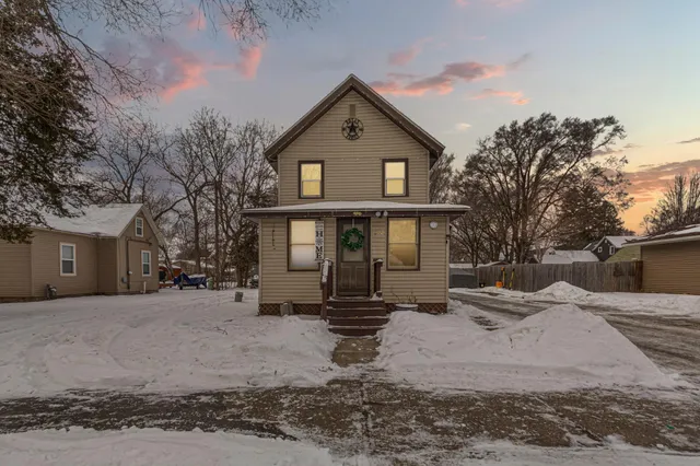 $235,000 | 1322 1st Avenue Northeast, Faribault, MN 55021
