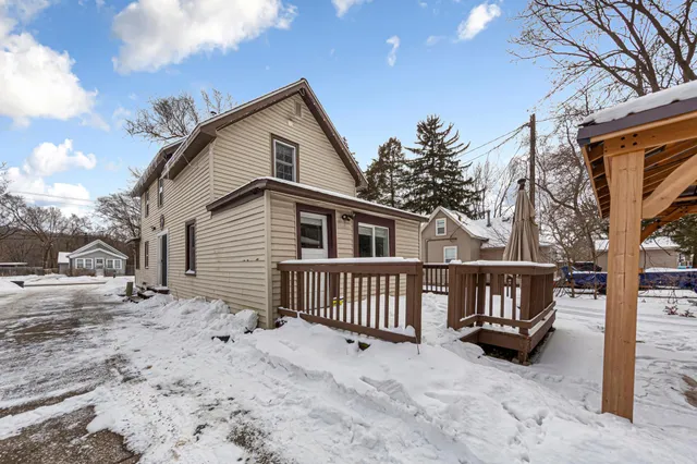 $235,000 | 1322 1st Avenue Northeast, Faribault, MN 55021