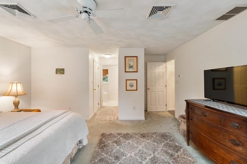 14 Millers Farm Road Billerica, MA 01821 - Photo 21 of 36