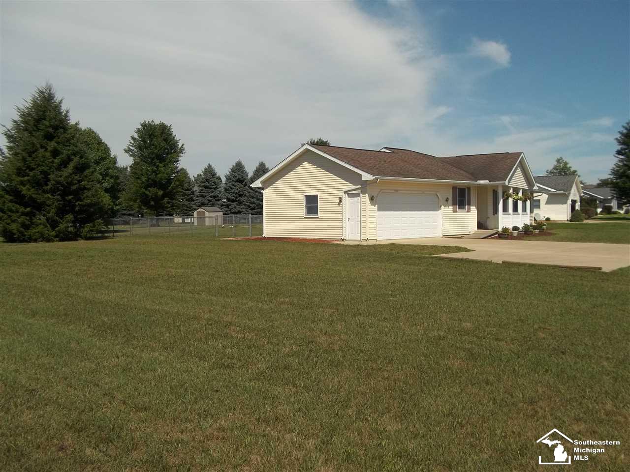 3105 Cobblestone Ridge Tecumseh, MI 49286 - Photo 17 of 20 50020508-16.JPG