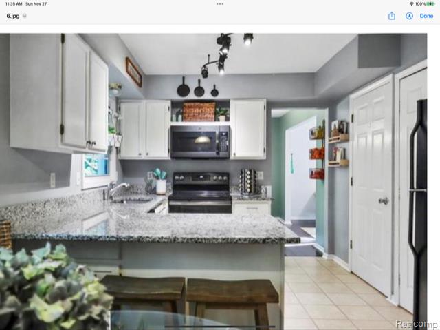 235 Whitney Drive Rochester Hills, MI 48307 - Photo 13 of 45
