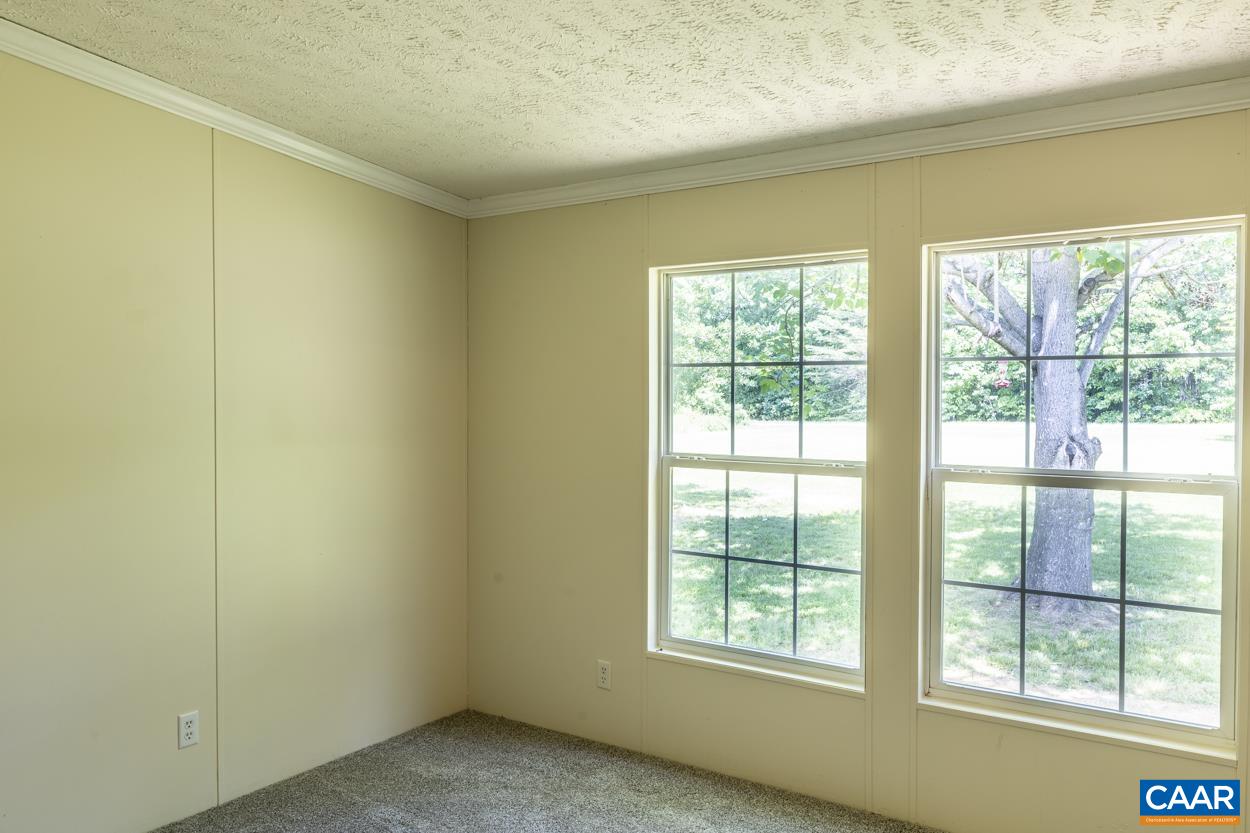 667 Equestrian Trail Road New Canton, VA 23123 - Photo 13 of 26 Gallery Image 13