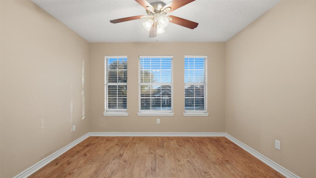 10900 Huntington Road Frisco, TX 75035 - Photo 18 of 36