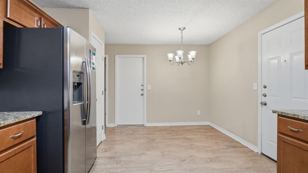 10900 Huntington Road Frisco, TX 75035 - Photo 3 of 36