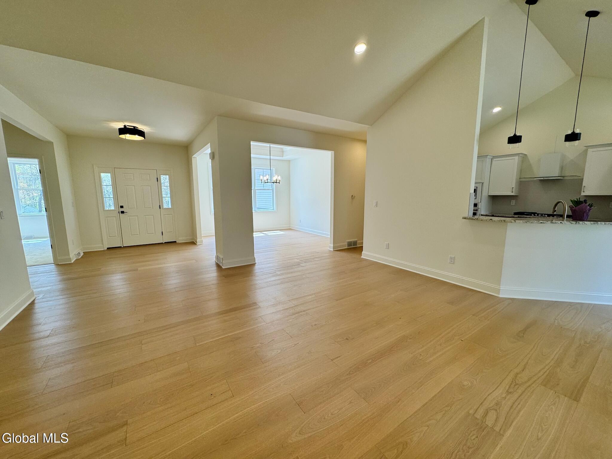 105 Maxwell Road Colonie, NY 12110 - Photo 5 of 19 overview