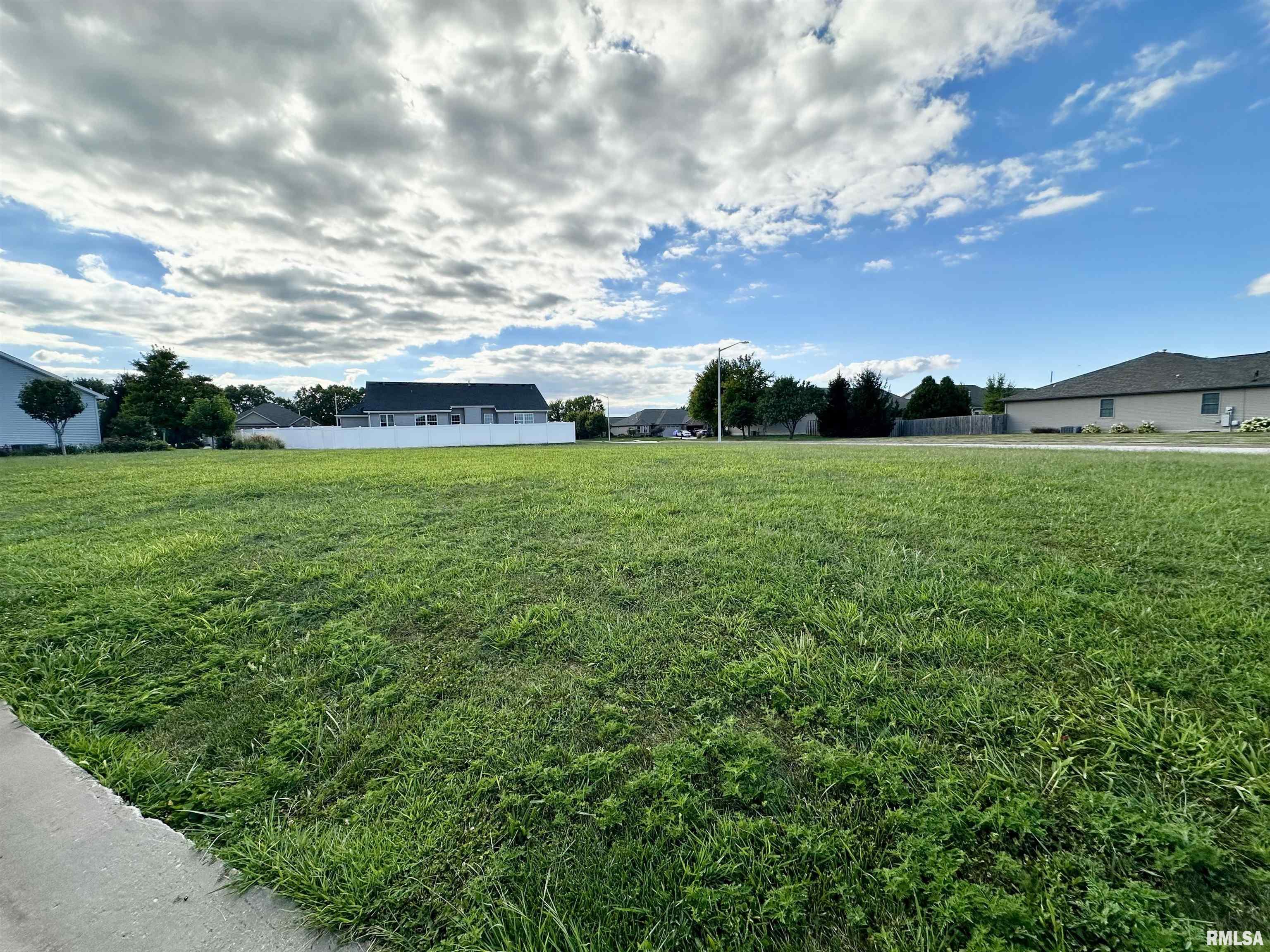 5501 Legacy Lane Springfield, IL 62711 - Photo 2 of 11