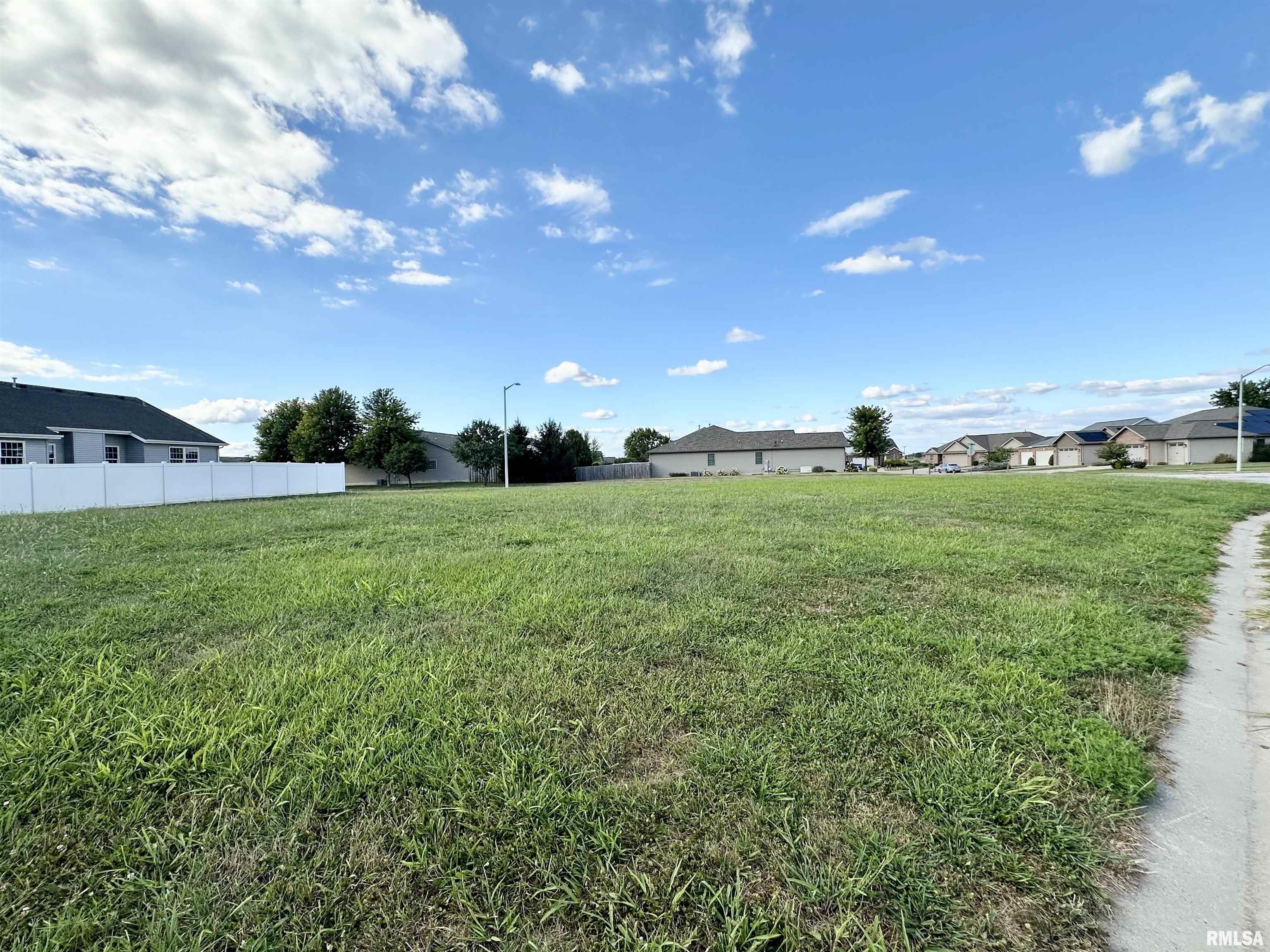 5501 Legacy Lane Springfield, IL 62711 - Photo 4 of 11