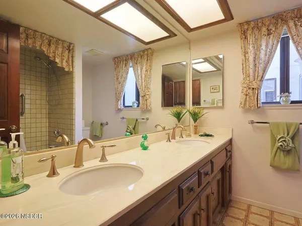 $925,000 | 245 Eastbourne Terrace, Santa Maria, CA 93455