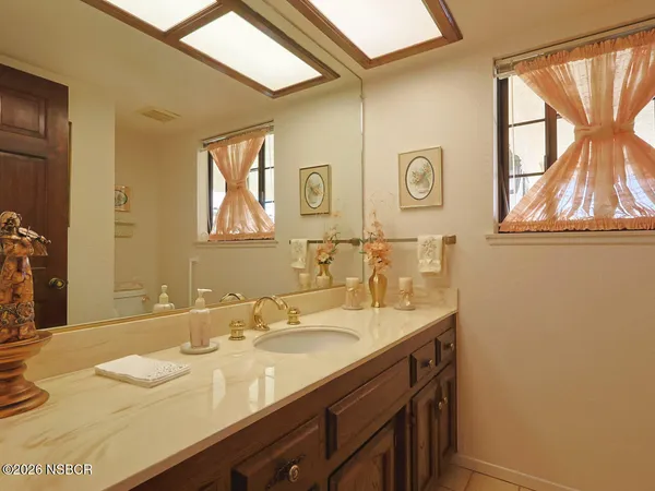 $925,000 | 245 Eastbourne Terrace, Santa Maria, CA 93455