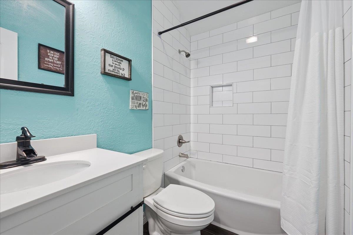 2431 Postoak Lane Groves, TX 77619 - Photo 17 of 22