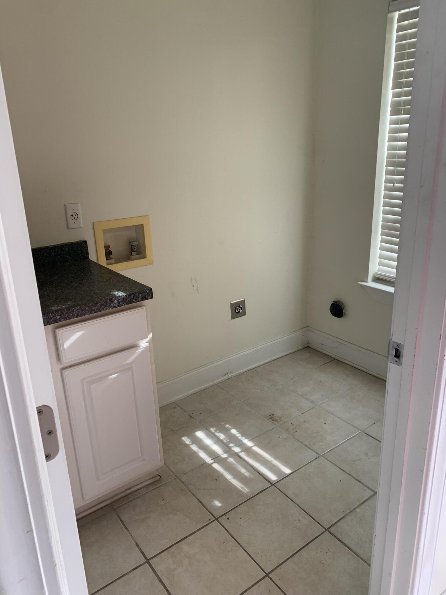 5914 Tampa Street Hanahan, SC 29410 - Photo 3 of 12 D212EC86-0C75-42BD-BF15-4DA7C1BDCE16