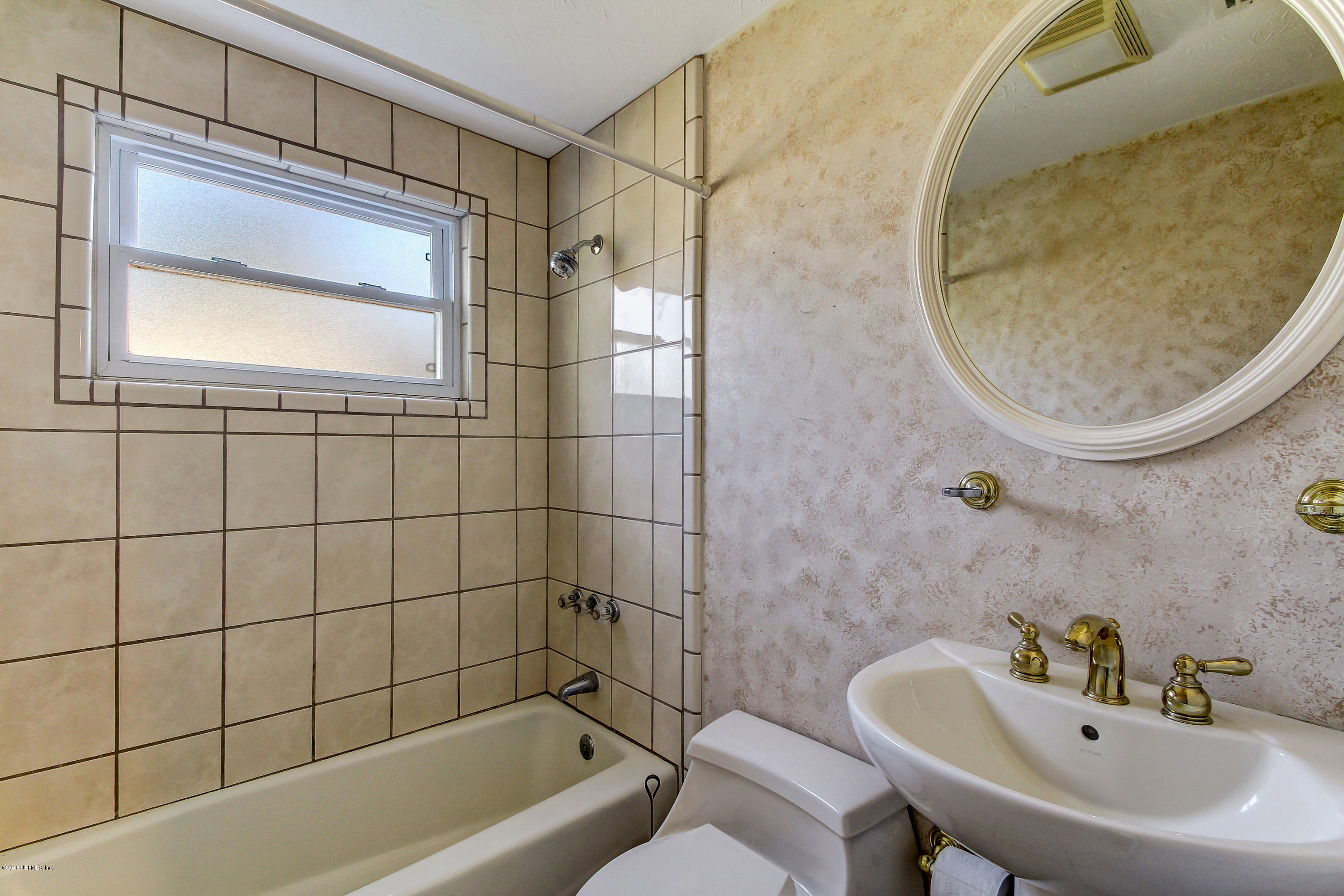331 Capella Road Orange Park, FL 32073 - Photo 18 of 28 Hall Bath