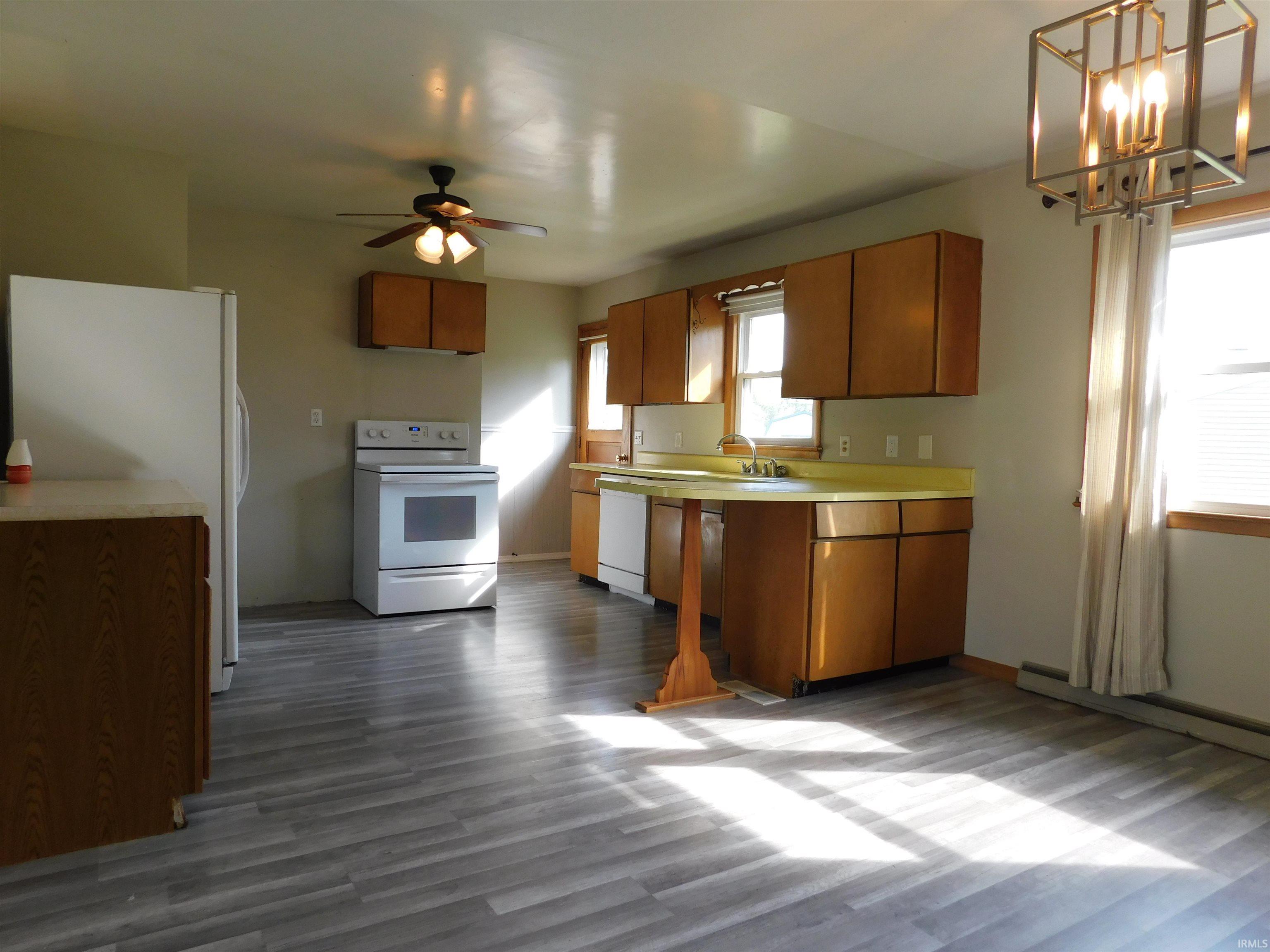 1201 Jackson Boulevard Rochester, IN 46975 - Photo 3 of 38 Gallery Image 3