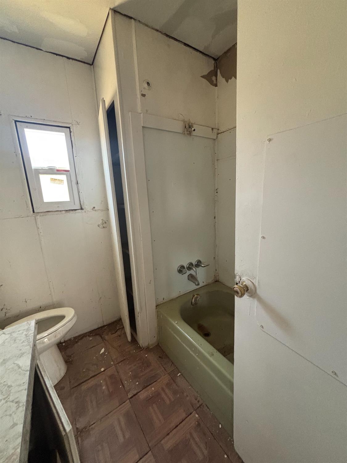 801 Schipper Street, Unit 65 Arvin, CA 93203 - Photo 10 of 14