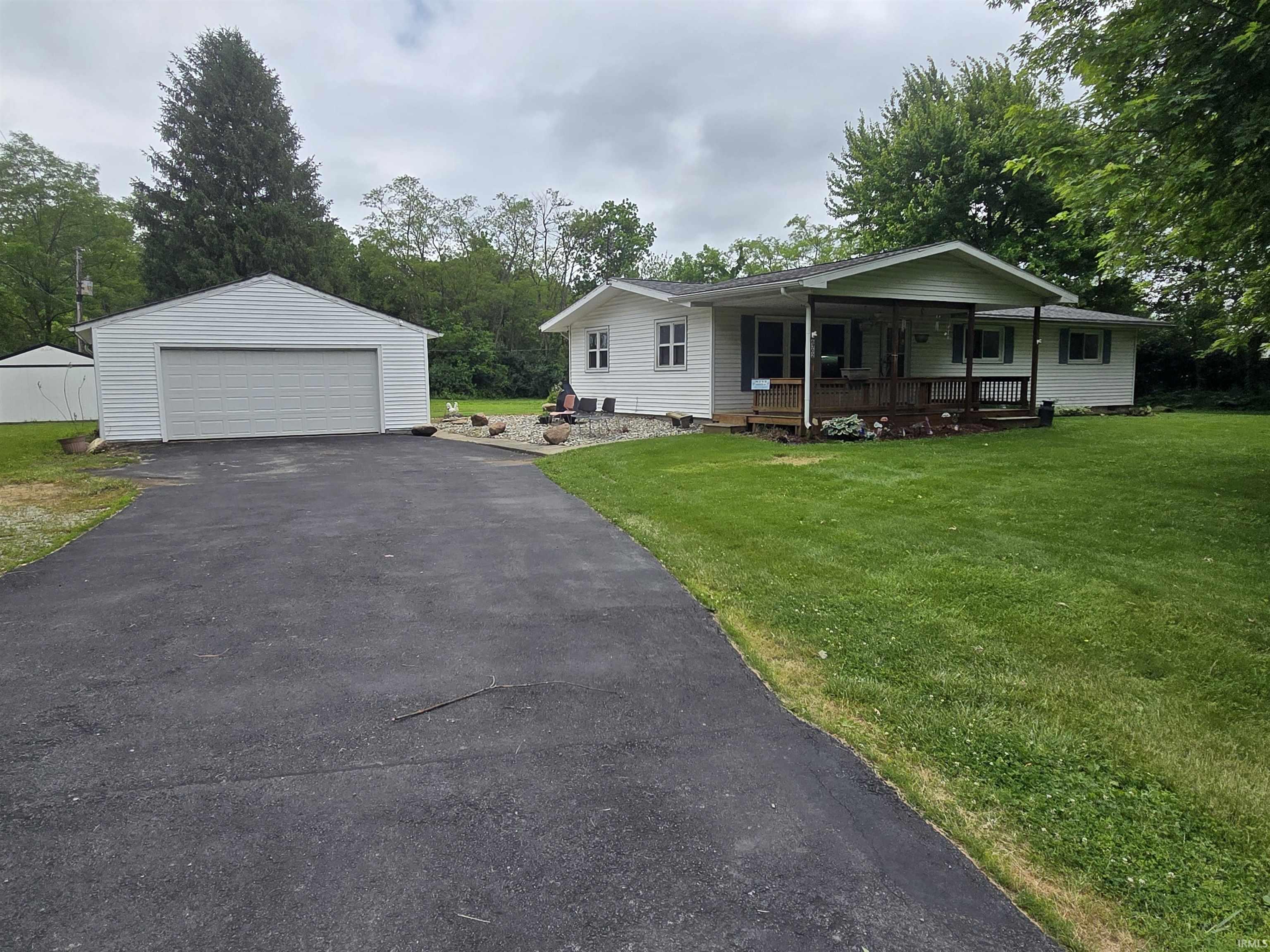 6302 Goshen Road Fort Wayne, IN 46818 - Photo 2 of 15