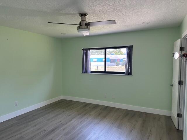 907 Southeast Lake Street Stuart, FL 34994 - Photo 22 of 23 IMG_6010