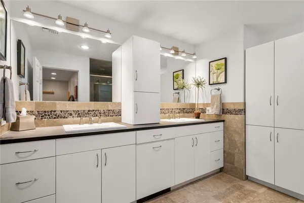 $1,145,000 | 145 East Hill Drive, Cranston, RI 02920