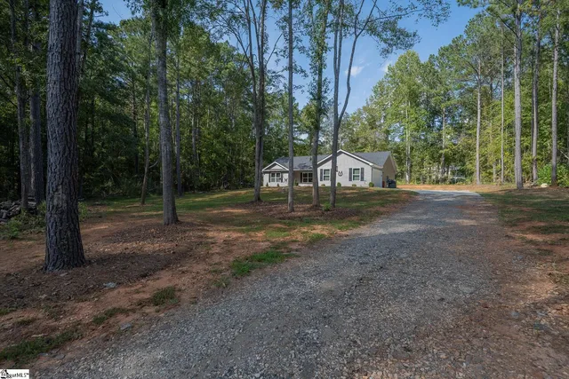 $325,000 | 293 Cecil Drive, Waterloo, SC 29384