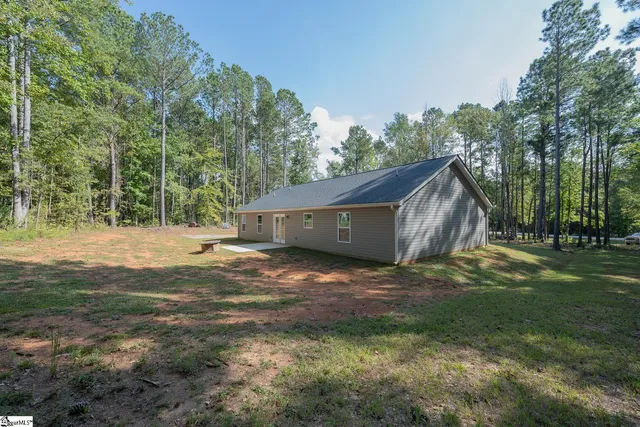 $325,000 | 293 Cecil Drive, Waterloo, SC 29384