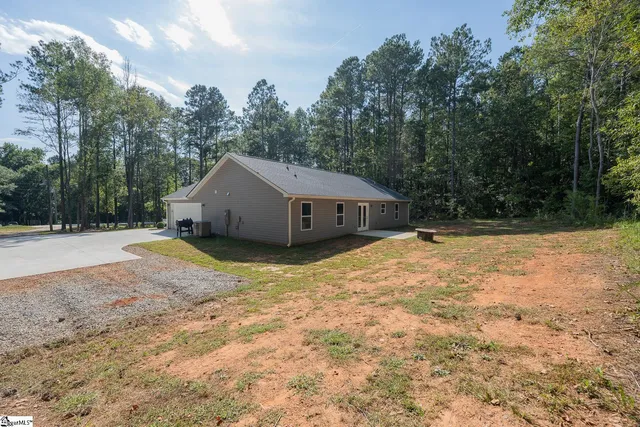 $325,000 | 293 Cecil Drive, Waterloo, SC 29384
