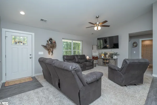 $325,000 | 293 Cecil Drive, Waterloo, SC 29384