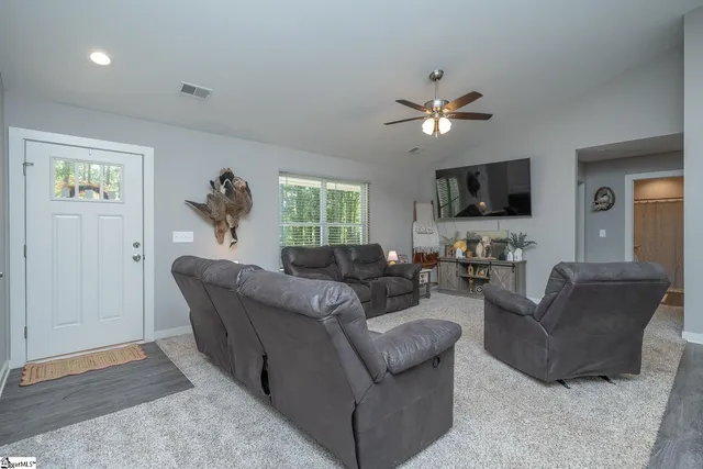 $325,000 | 293 Cecil Drive, Waterloo, SC 29384