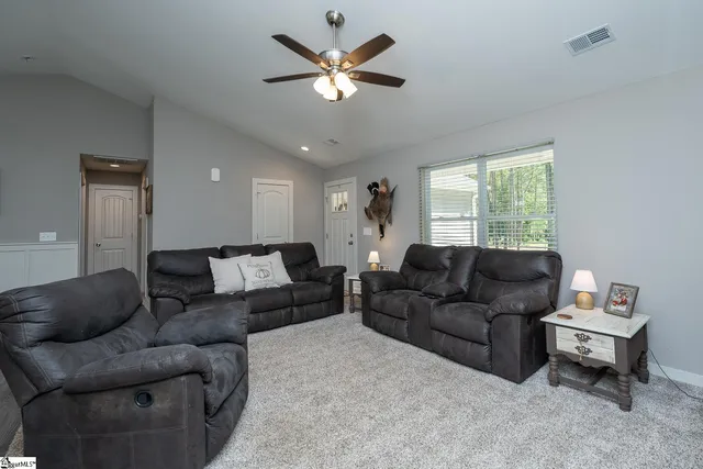 $325,000 | 293 Cecil Drive, Waterloo, SC 29384