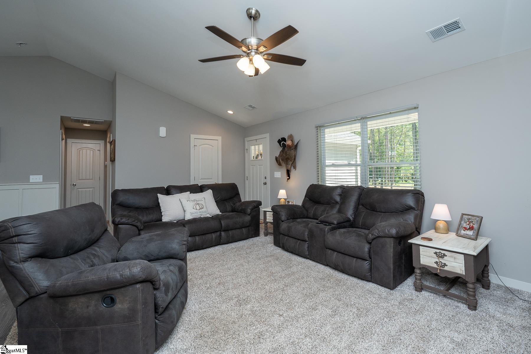 293 Cecil Drive Waterloo, SC 29384 - Photo 6 of 26