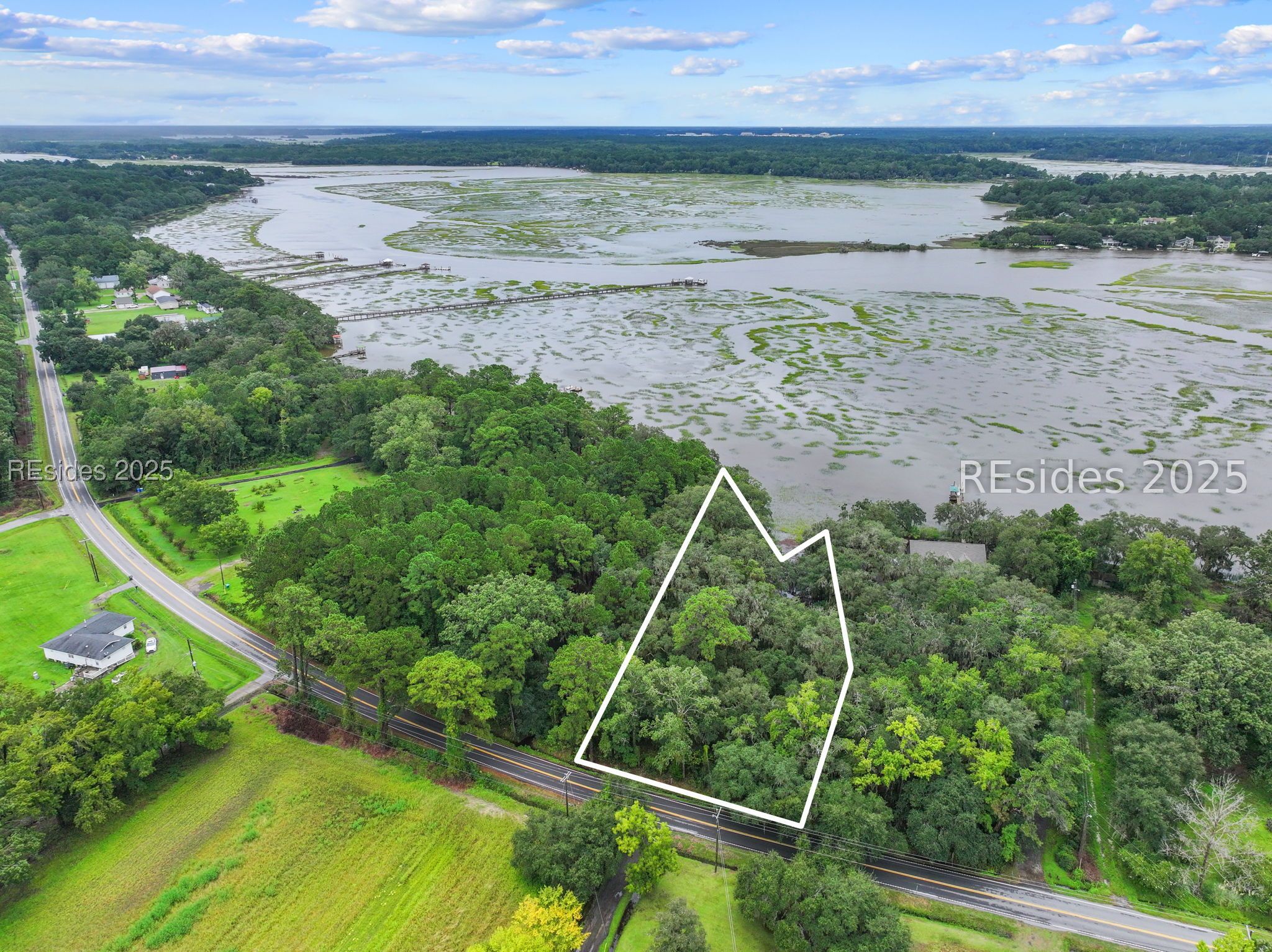 108 Stuart Point Road Seabrook, SC 29940 - Photo 5 of 12