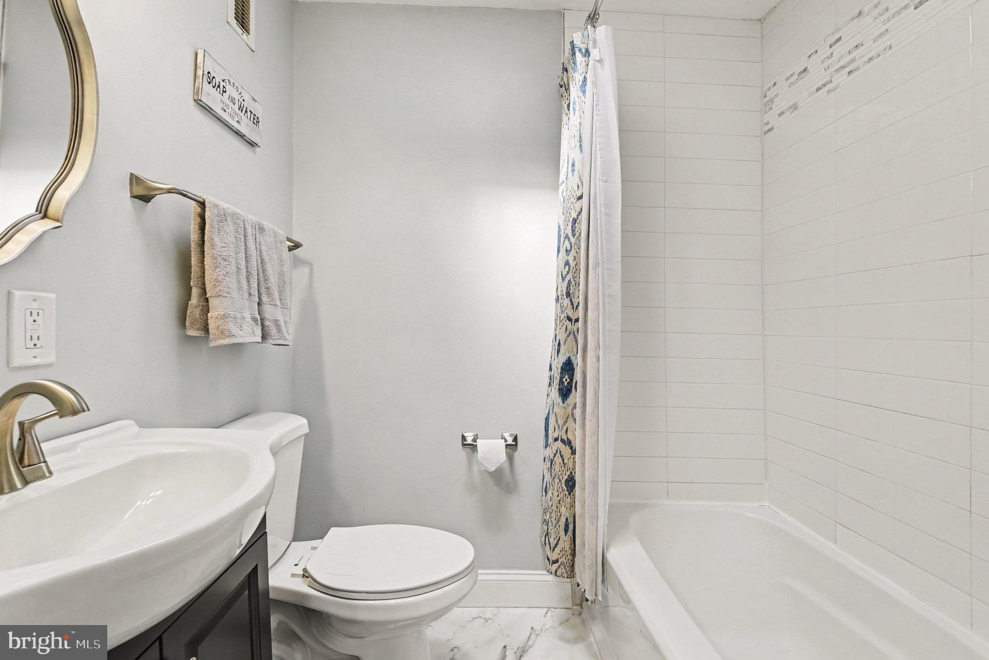 7564 Rabon Avenue Dundalk, MD 21222 - Photo 21 of 33 Bathroom