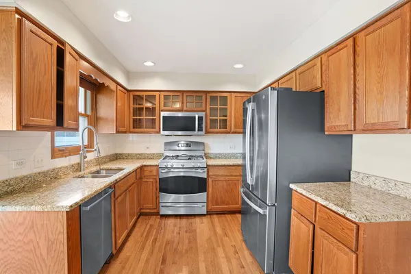 $2,800 | 2614 La Brecque Drive, Plainfield, IL 60586
