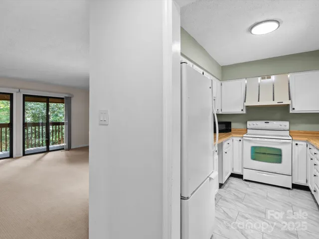 $232,500 | 102 Cedar Forest Trail, Asheville, NC 28803