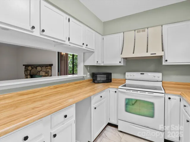 $232,500 | 102 Cedar Forest Trail, Asheville, NC 28803