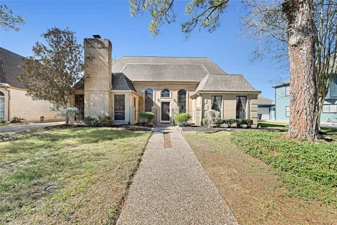 $385,000 | 7331 Athlone Drive, Houston, TX 77088